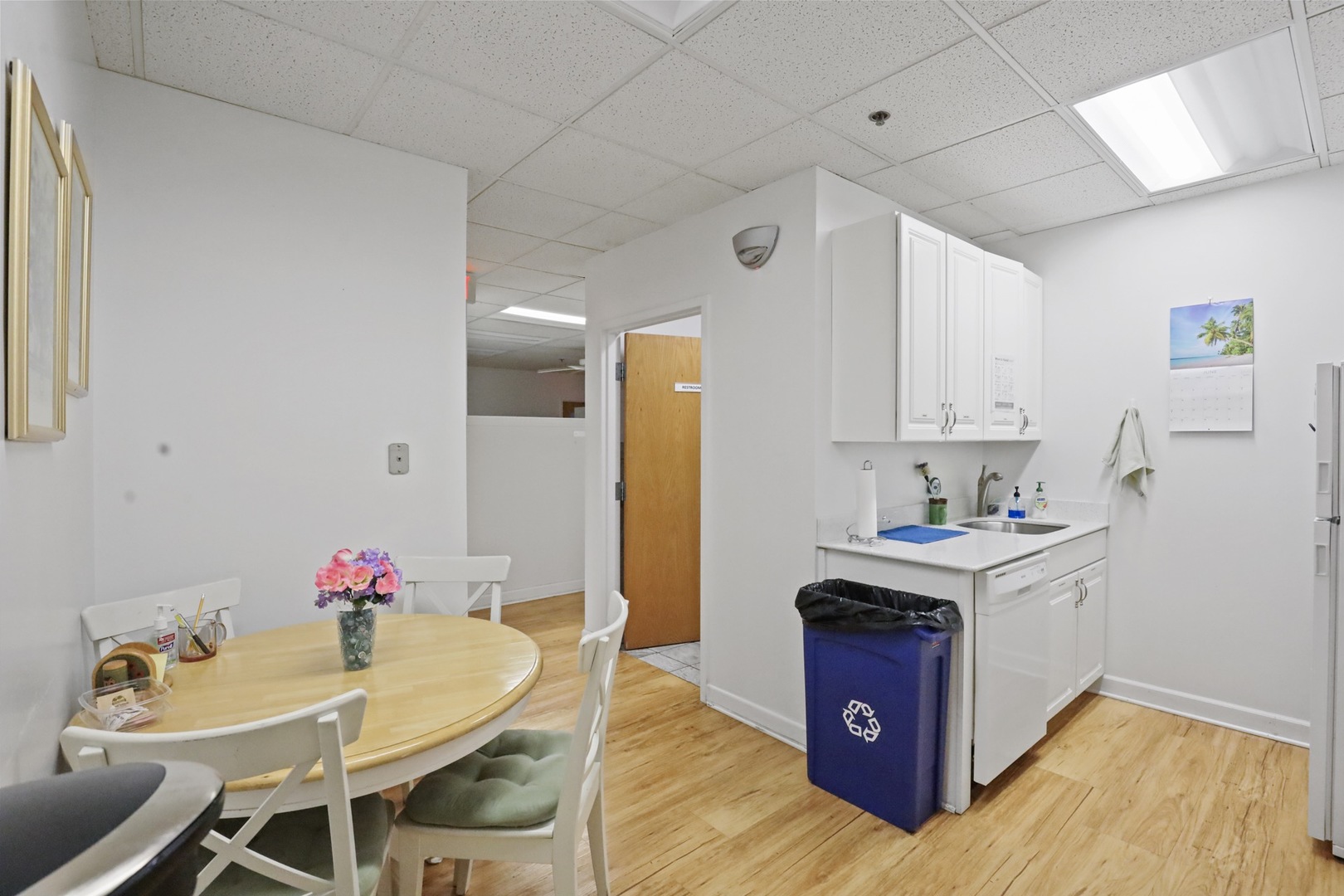 1N131 County Farm Road, Winfield, IL 60190