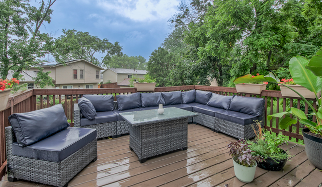 220 Falcon Ridge Way, Bolingbrook, IL 60440