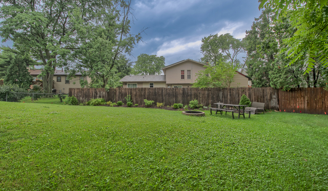 220 Falcon Ridge Way, Bolingbrook, IL 60440