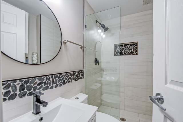 220 Falcon Ridge Way, Bolingbrook, IL 60440