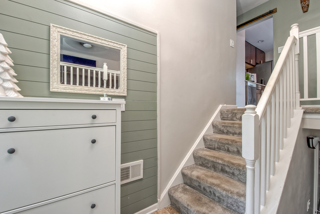 220 Falcon Ridge Way, Bolingbrook, IL 60440