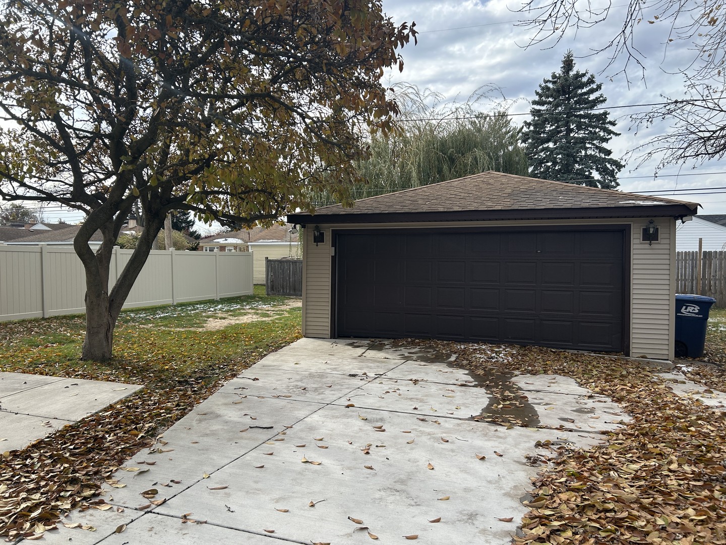 946 E Grant Drive, Des Plaines, IL 60016