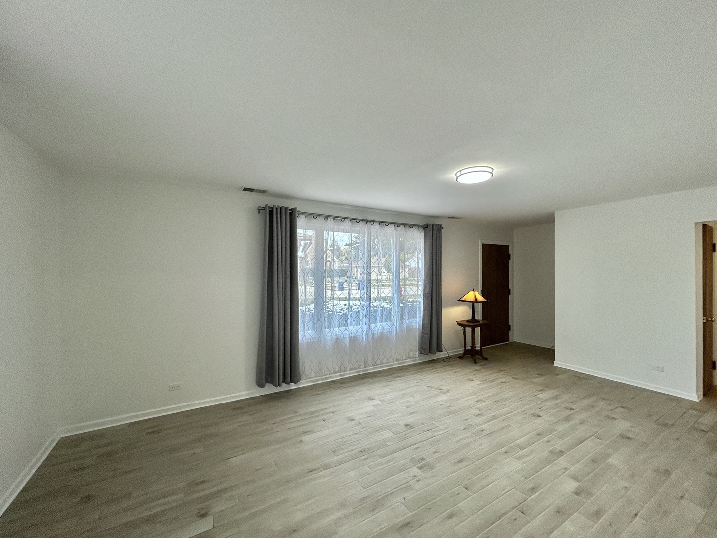 946 E Grant Drive, Des Plaines, IL 60016