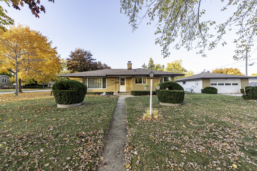 2217 Joanna Avenue, Zion, IL 60099