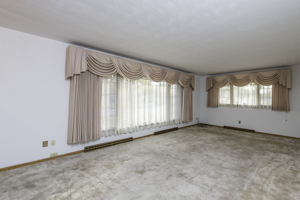 2217 Joanna Avenue, Zion, IL 60099