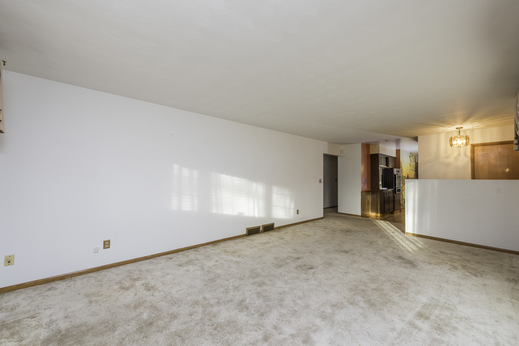 2217 Joanna Avenue, Zion, IL 60099