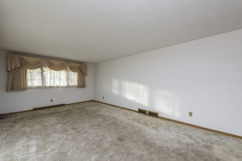 2217 Joanna Avenue, Zion, IL 60099