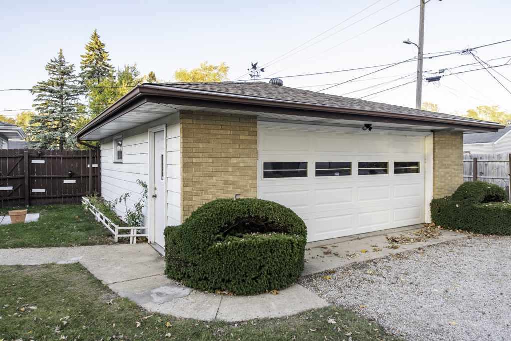 2217 Joanna Avenue, Zion, IL 60099