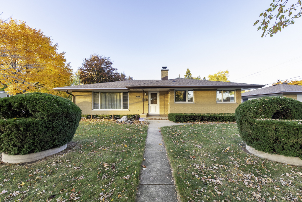 2217 Joanna Avenue, Zion, IL 60099