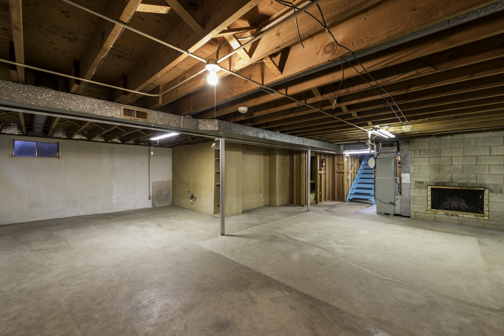 2217 Joanna Avenue, Zion, IL 60099