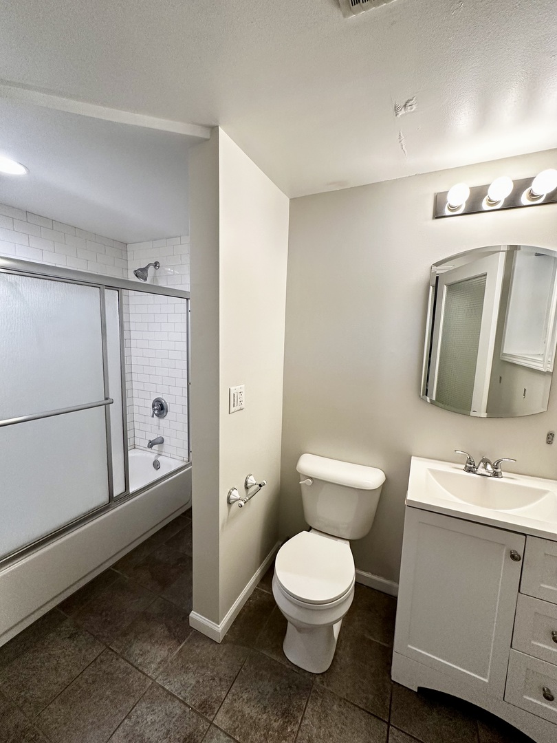 4386 Woodland Avenue #1, Western Springs, IL 60558