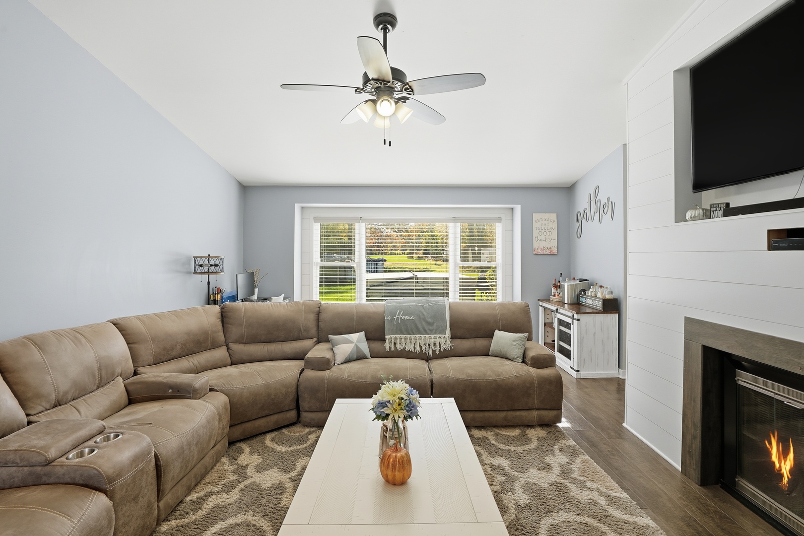 3725 W 105th Avenue, Crown Point, IN 46307