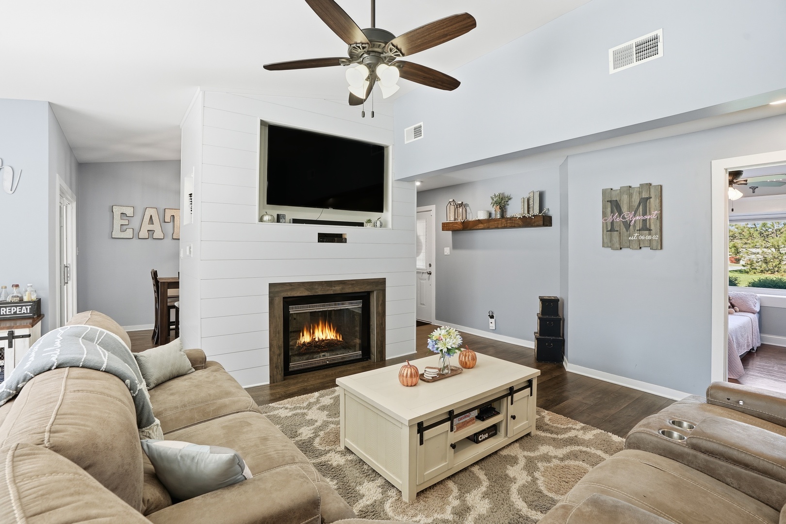 3725 W 105th Avenue, Crown Point, IN 46307