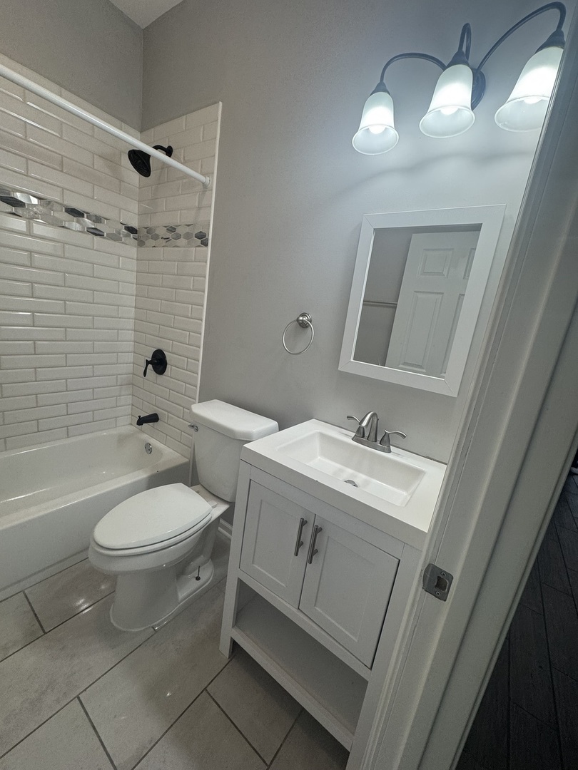 1630 S Washtenaw Avenue #M, Chicago, IL 60608