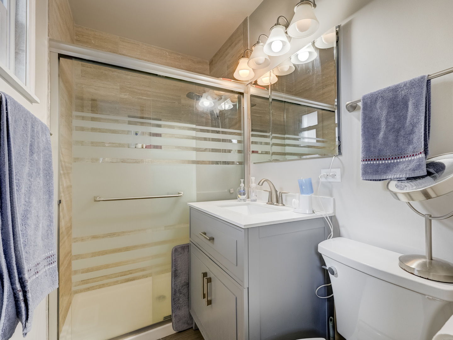 550 Norridge Lane, Hoffman Estates, IL 60169