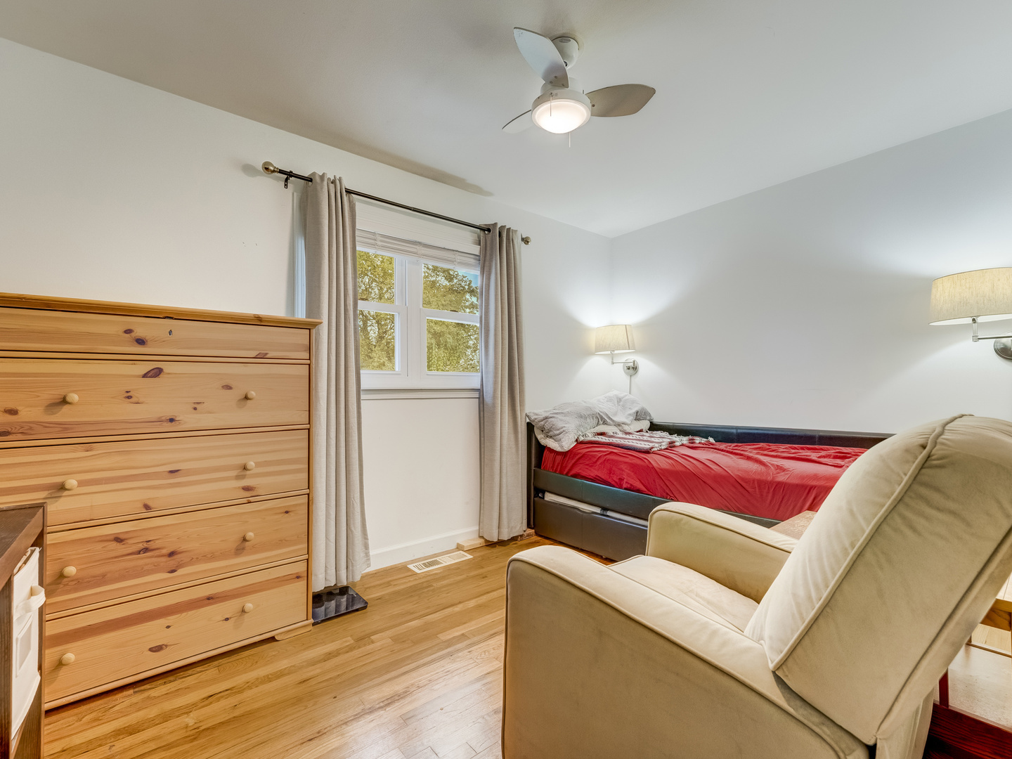 550 Norridge Lane, Hoffman Estates, IL 60169