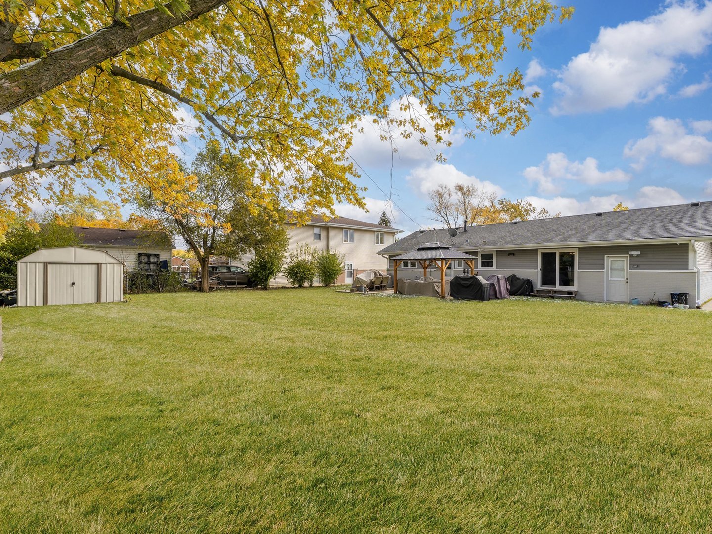 550 Norridge Lane, Hoffman Estates, IL 60169