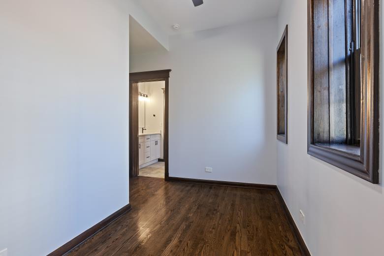 442 E 48th Street #2E, Chicago, IL 60615