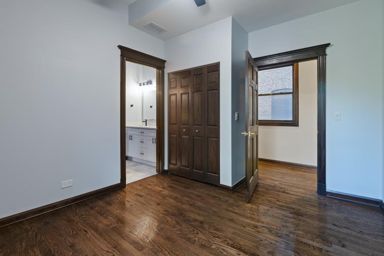 442 E 48th Street #2E, Chicago, IL 60615