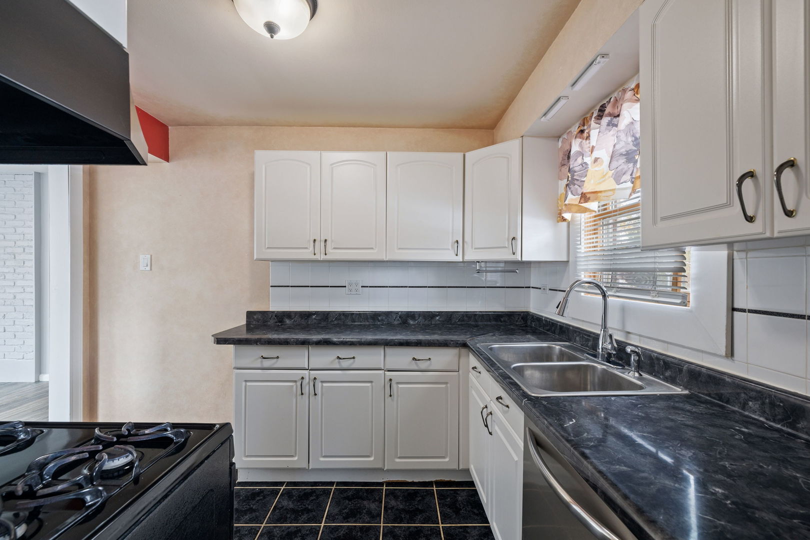 18646 Martin Avenue, Homewood, IL 60430