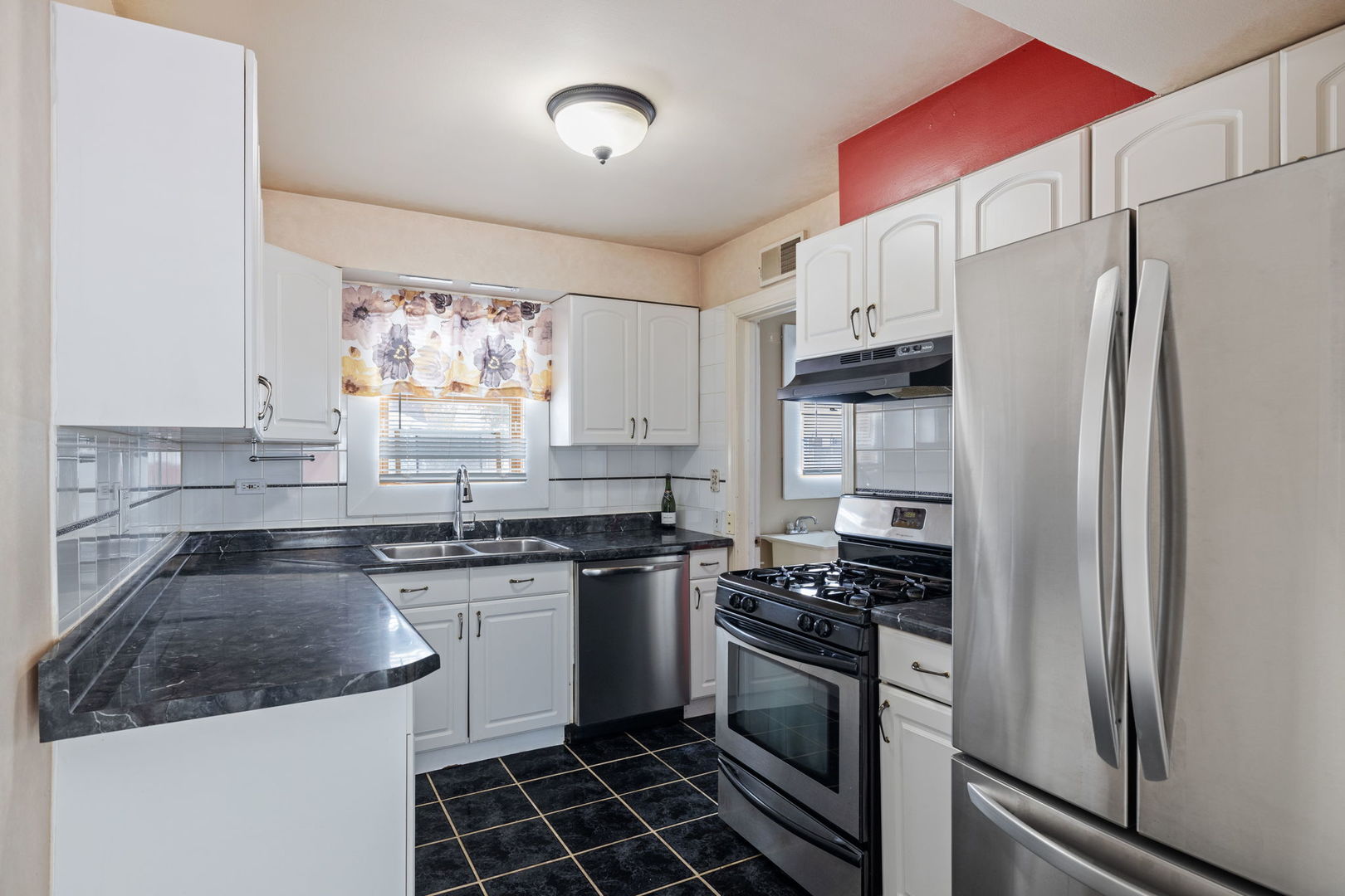 18646 Martin Avenue, Homewood, IL 60430