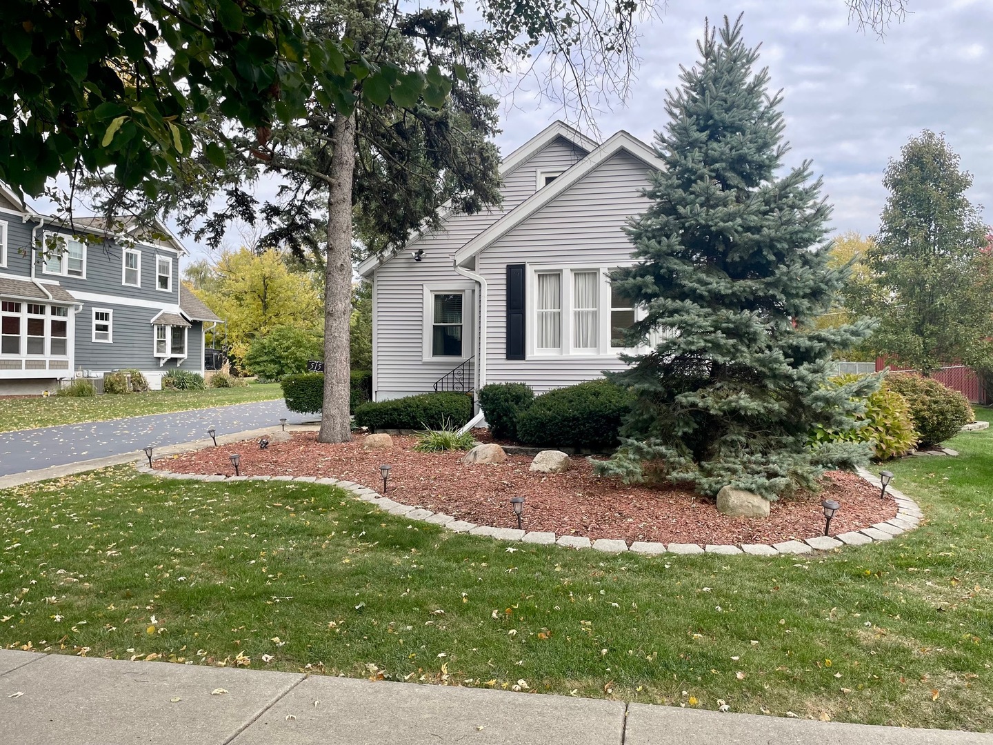 515 S Oakland Avenue, Villa Park, IL 60181