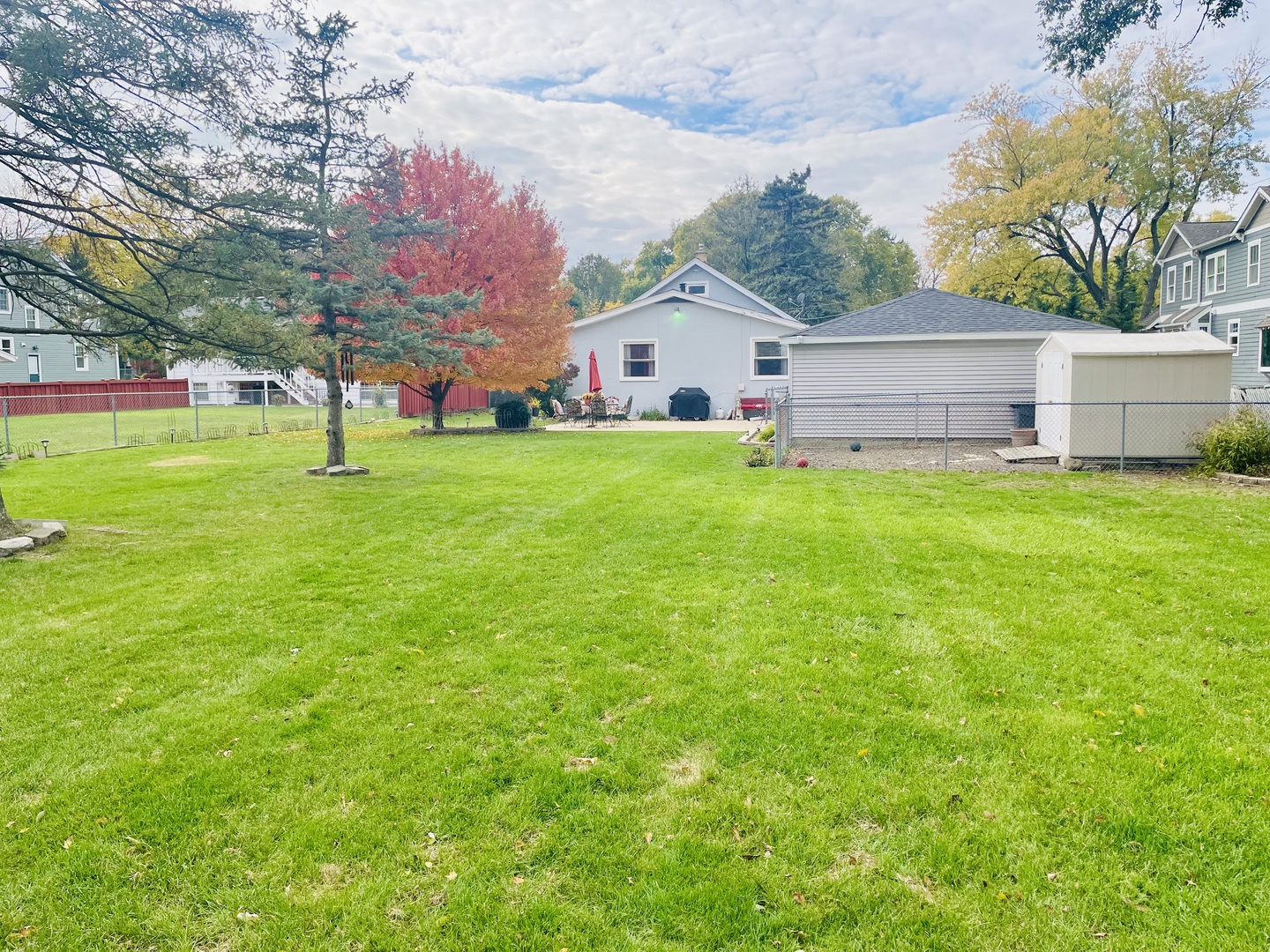 515 S Oakland Avenue, Villa Park, IL 60181