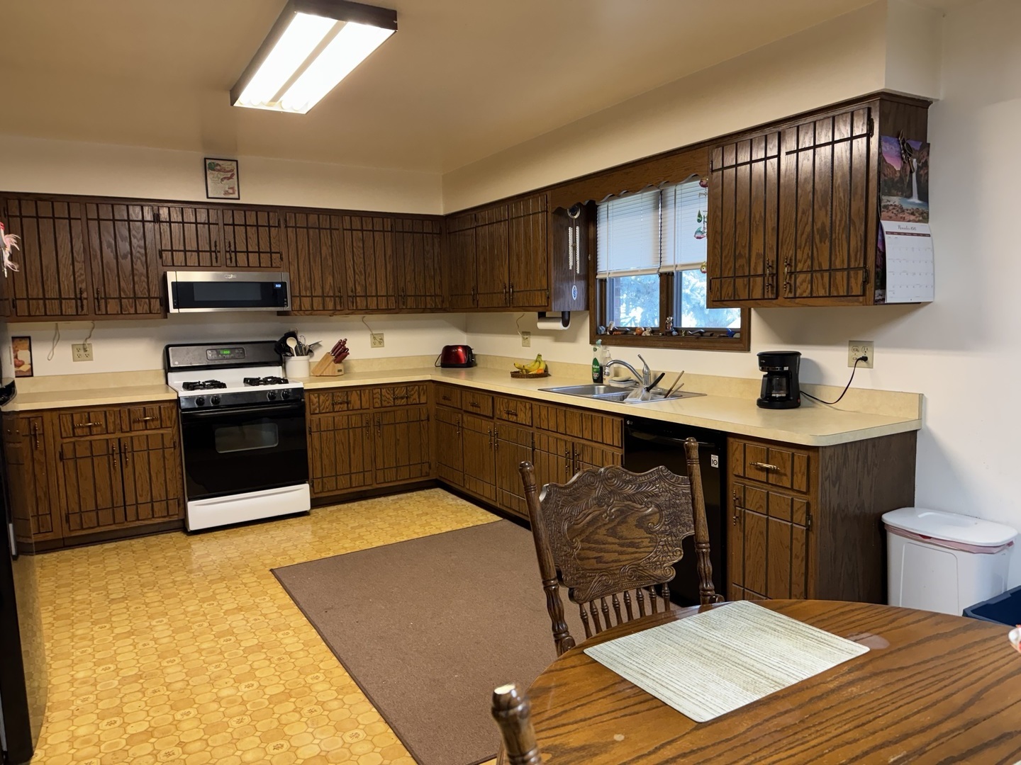 20937 Ron Lee Drive, Shorewood, IL 60404