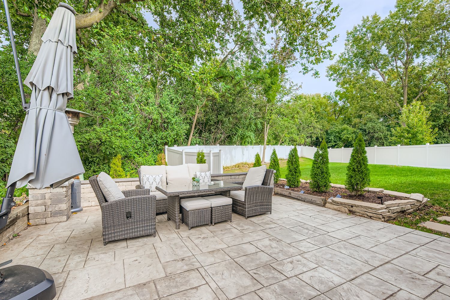 53 FALCON Place, Westmont, IL 60559