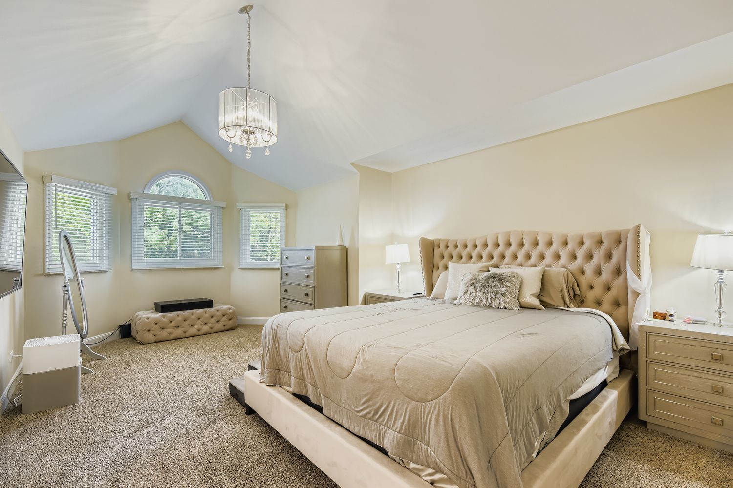 53 FALCON Place, Westmont, IL 60559