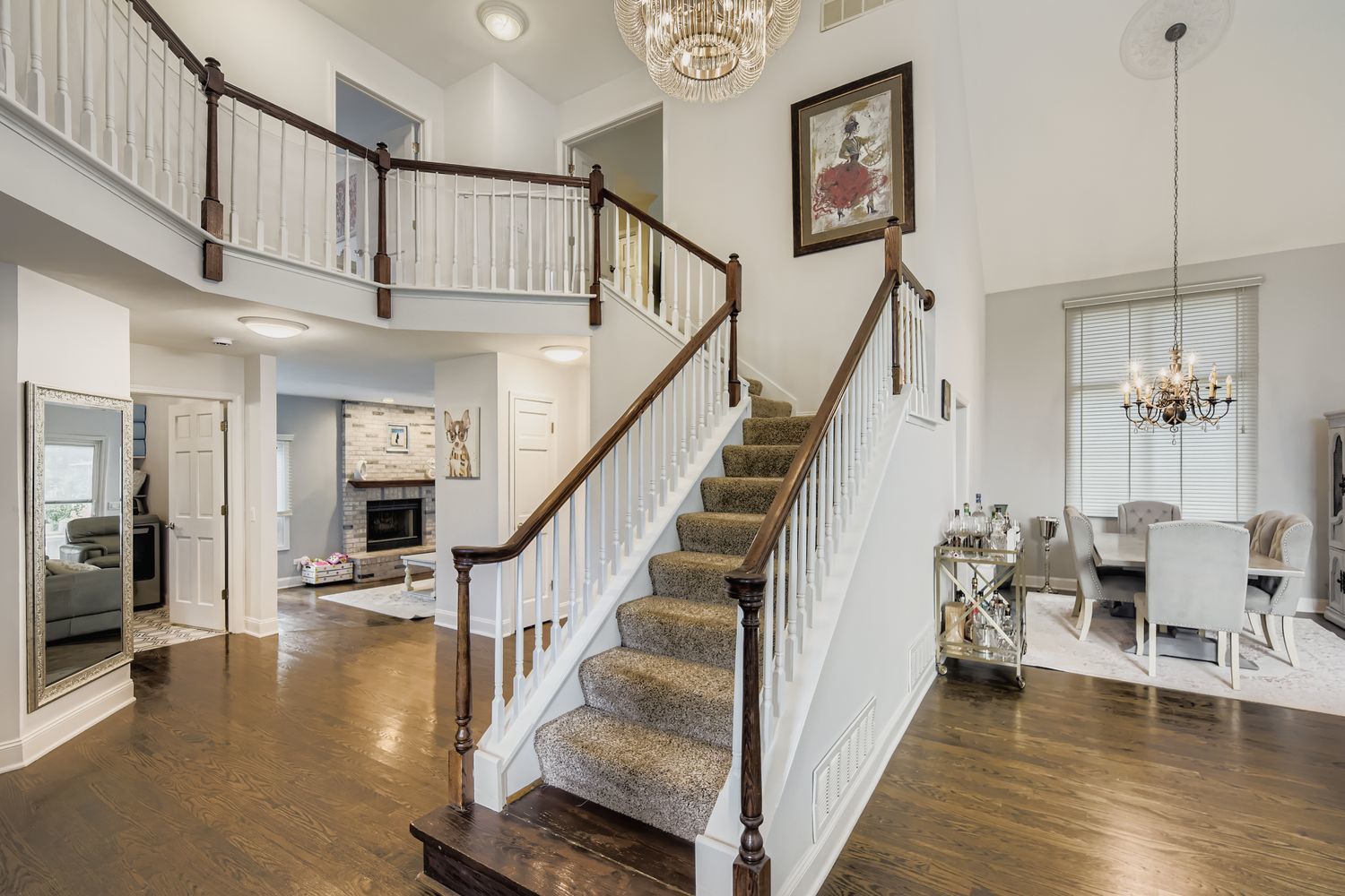 53 FALCON Place, Westmont, IL 60559