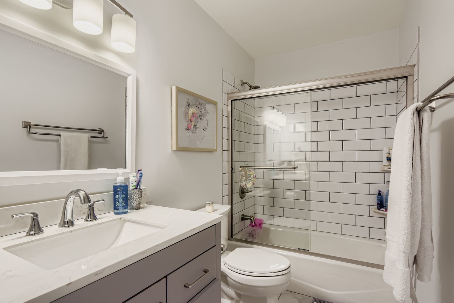 53 FALCON Place, Westmont, IL 60559