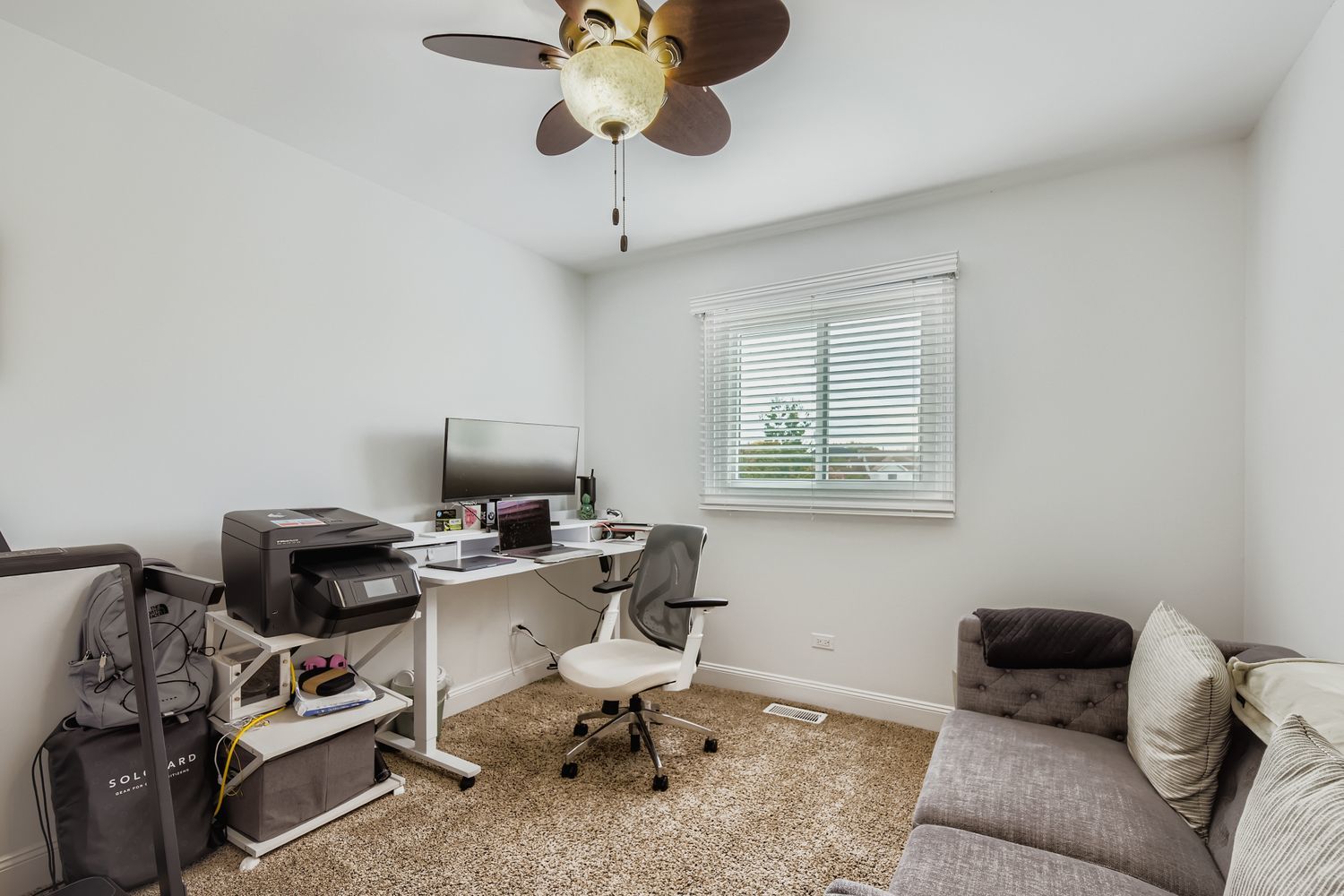 53 FALCON Place, Westmont, IL 60559