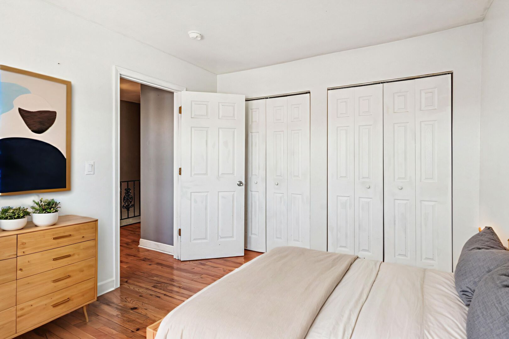 257 Bay Street, Wood Dale, IL 60191