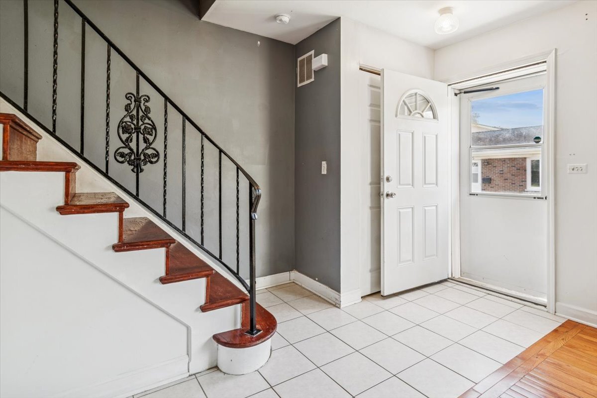 257 Bay Street, Wood Dale, IL 60191