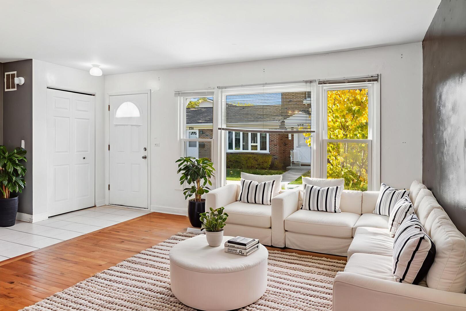 257 Bay Street, Wood Dale, IL 60191