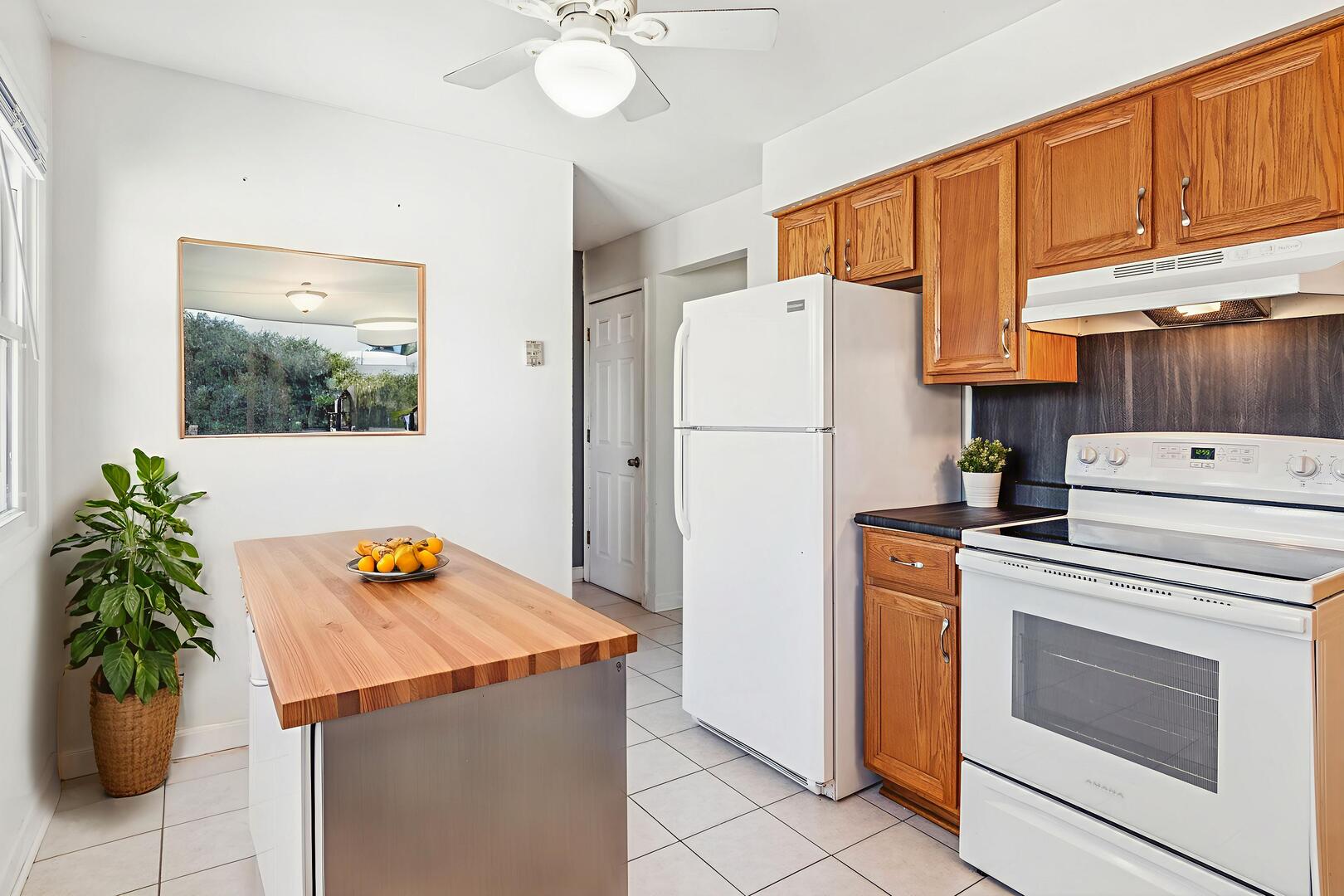 257 Bay Street, Wood Dale, IL 60191