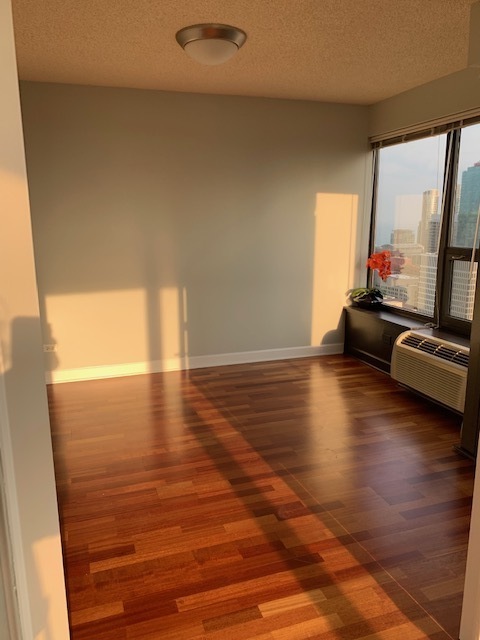 30 E HURON Street #4304, Chicago, IL 60611