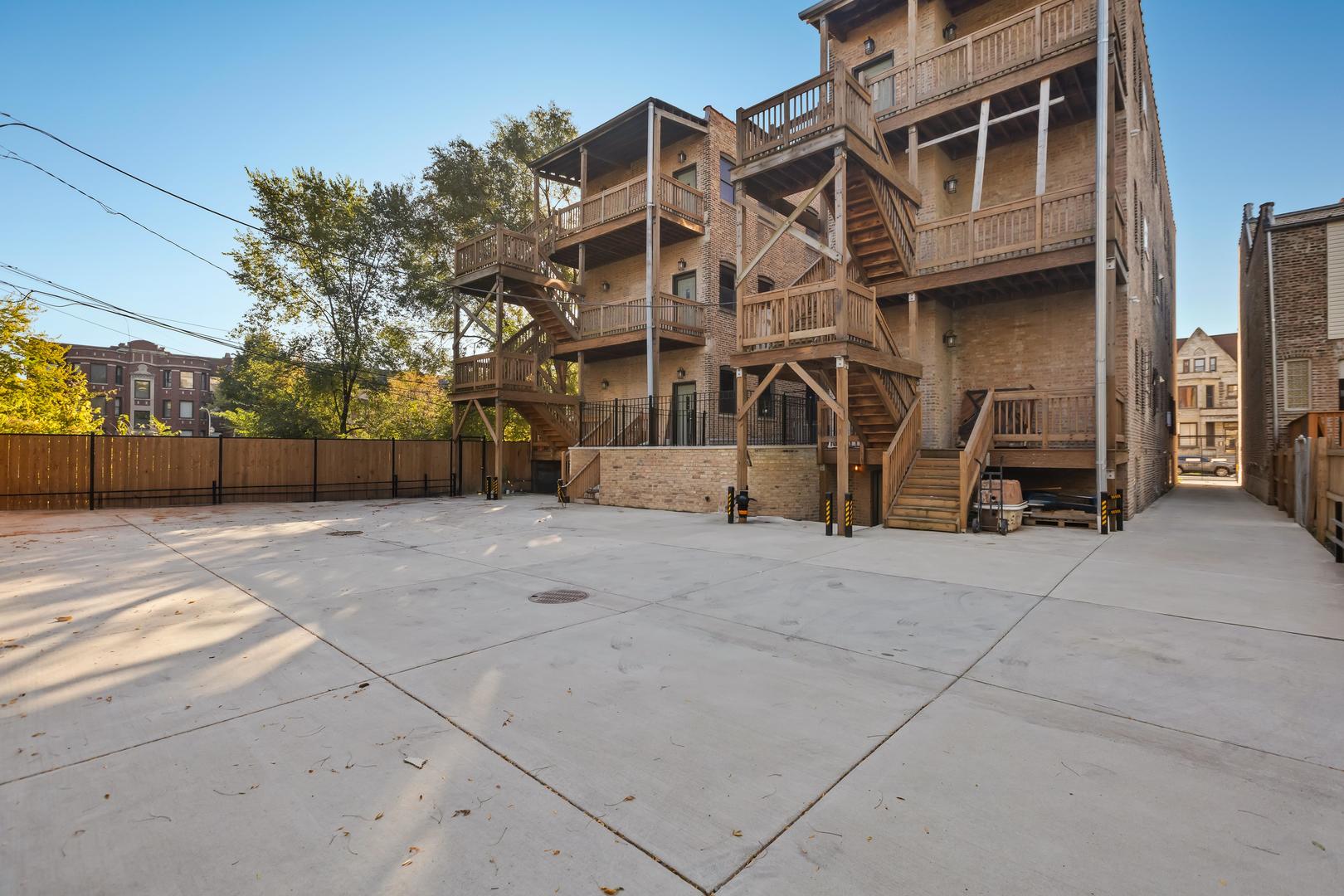 446 E 48th Street #3E, Chicago, IL 60615