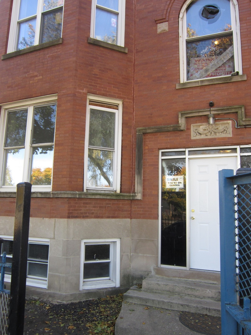 4035 W Harrison Street #1, Chicago, IL 60624