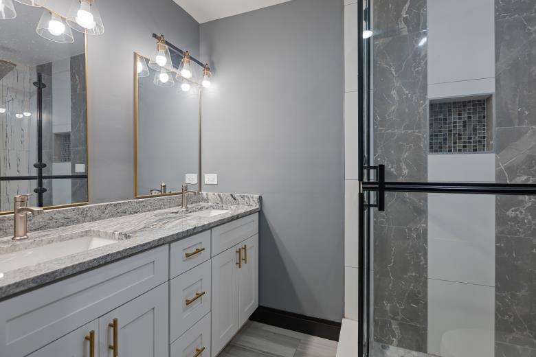 444 E 48th Street #B2, Chicago, IL 60615