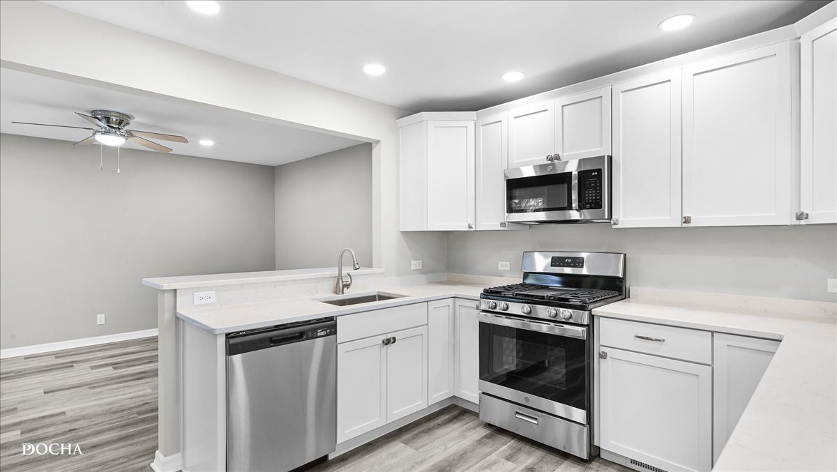 124 Olympic Drive, Bolingbrook, IL 60440