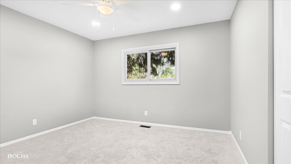 124 Olympic Drive, Bolingbrook, IL 60440