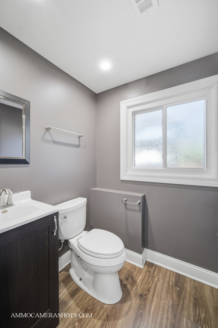 449 N Wesley Drive, Addison, IL 60101