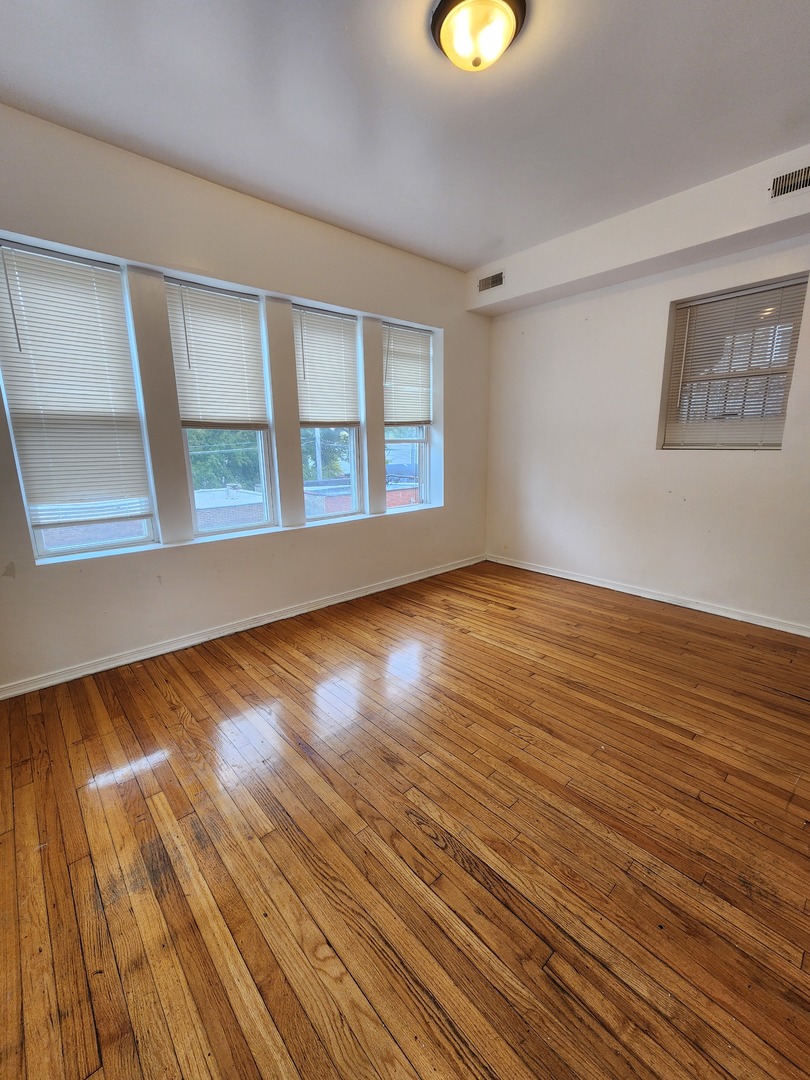 7835 S Saginaw Avenue #2, Chicago, IL 60649