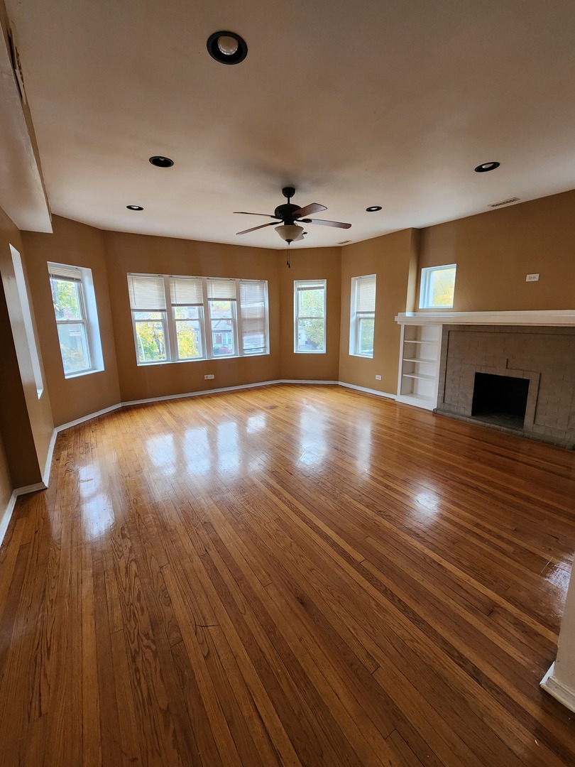 7835 S Saginaw Avenue #2, Chicago, IL 60649