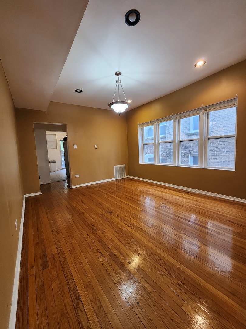 7835 S Saginaw Avenue #2, Chicago, IL 60649