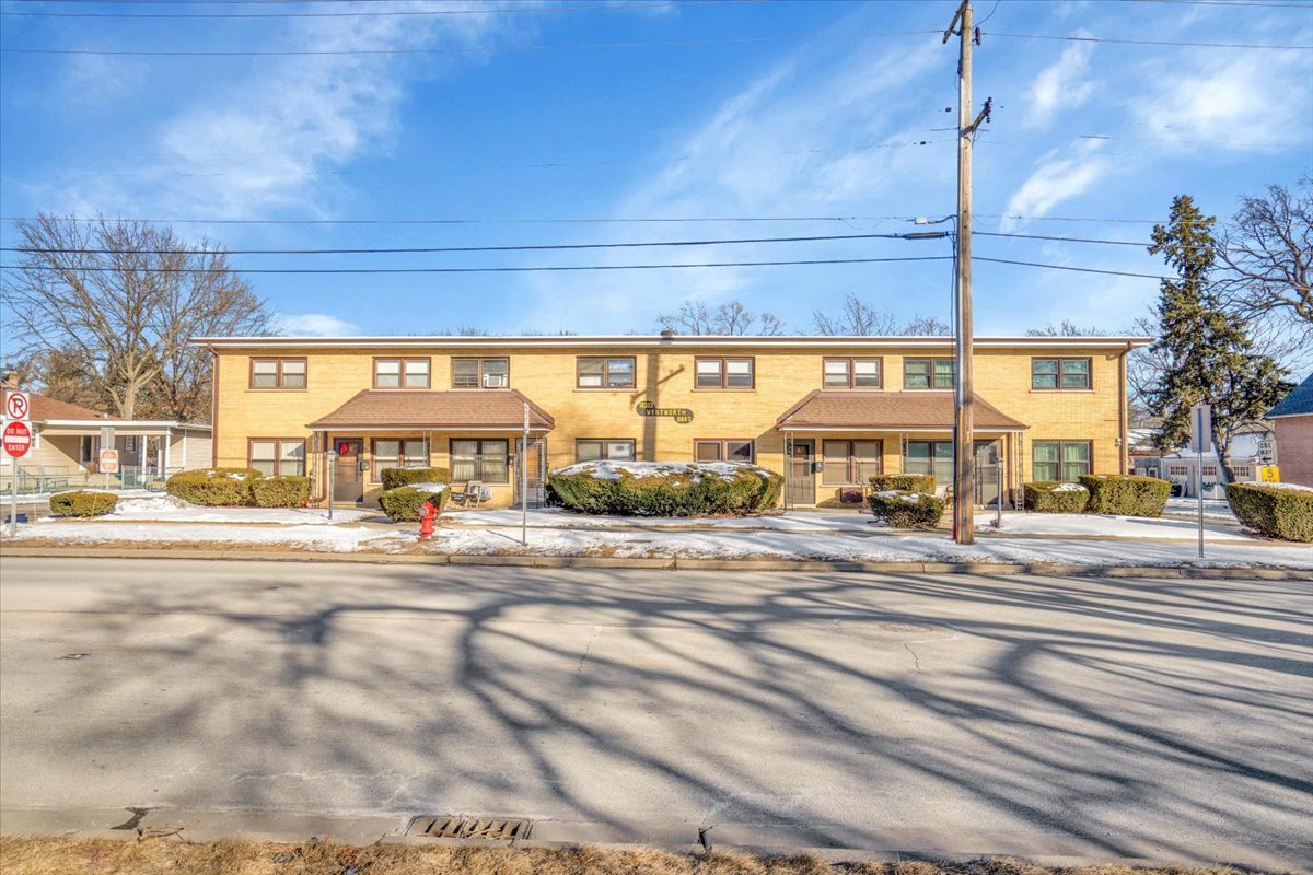 18333 Wentworth Avenue #7, Lansing, IL 60438