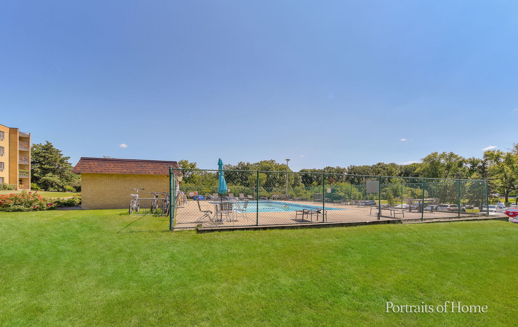 6630 S Brainard Avenue #203, Countryside, IL 60525