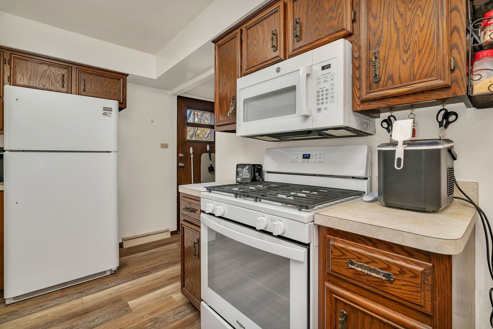 1922 Cowing Lane, Crest Hill, IL 60403